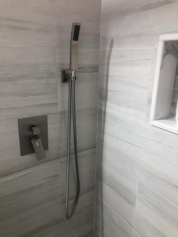 Private Room With Private Full Bathroom Chicago Exterior foto